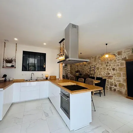 Le Coeur De Joli Village Francais Gontaud-de-Nogaret